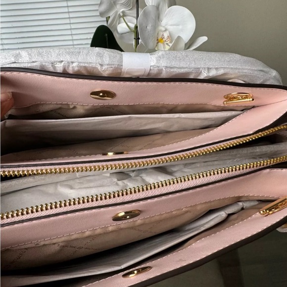 NWT Michael Kors Whitney Quilted MD Chain Shoulder Tote Blush Pink MSRP$628 - Picture 5 of 8